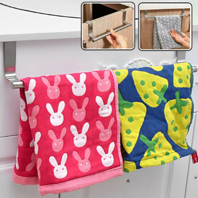 Porte serviettes Simple-installe-sur-porte-cuisine-avec-tapis-Elegance