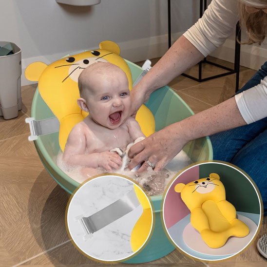 siege bebe bain bebe crie faisant douche sous surveillance maman Hamster