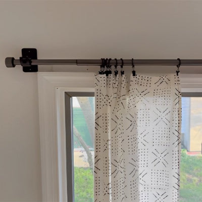 support tringle rideaux noir avec rideau blanc rapidfix